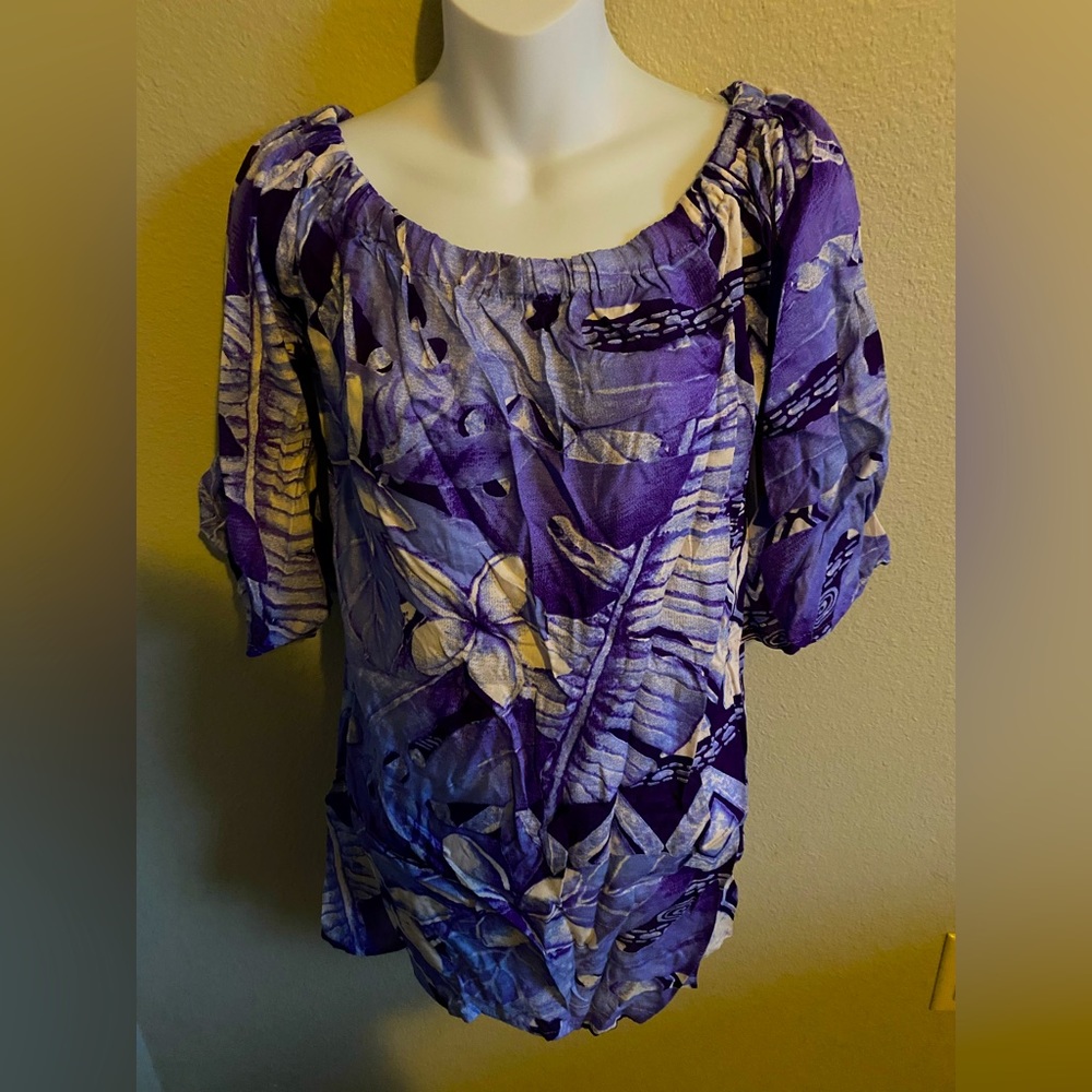 Brand new T-shirt from HULA BAY Hawaiin